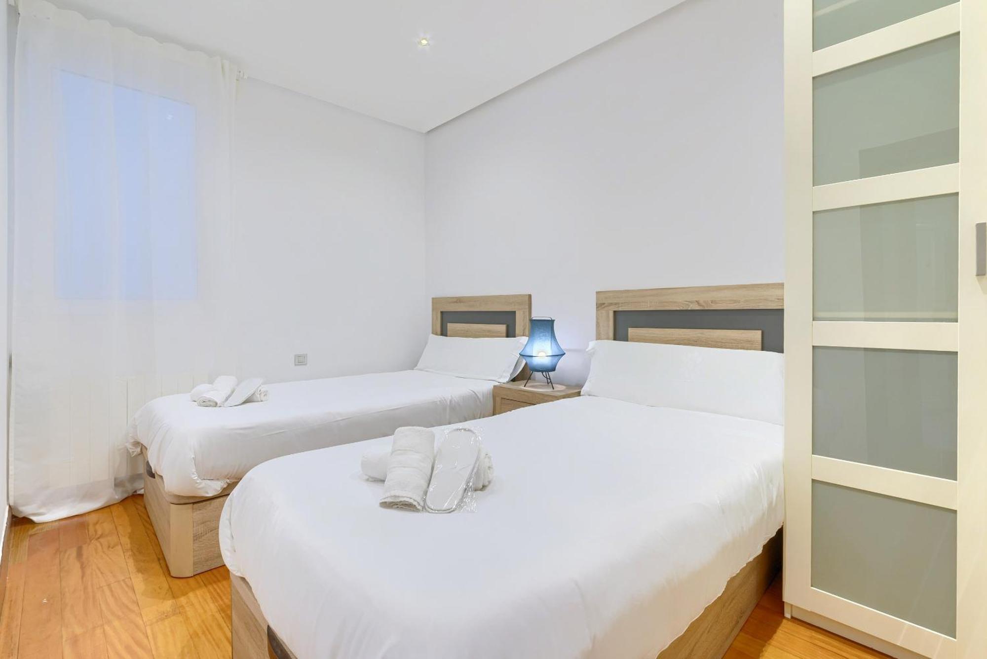 Apartamento Ayuntamiento Cerca Del Casco Viejo & Parking Bilbao Exterior foto