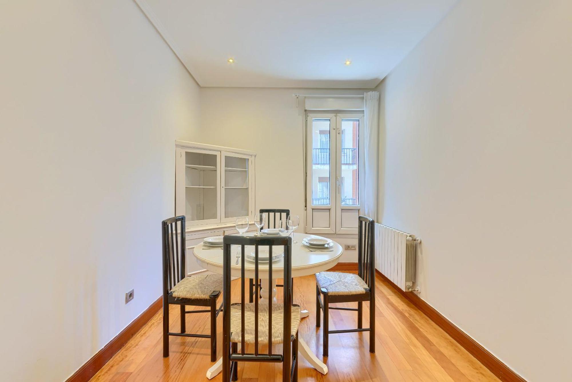 Apartamento Ayuntamiento Cerca Del Casco Viejo & Parking Bilbao Exterior foto